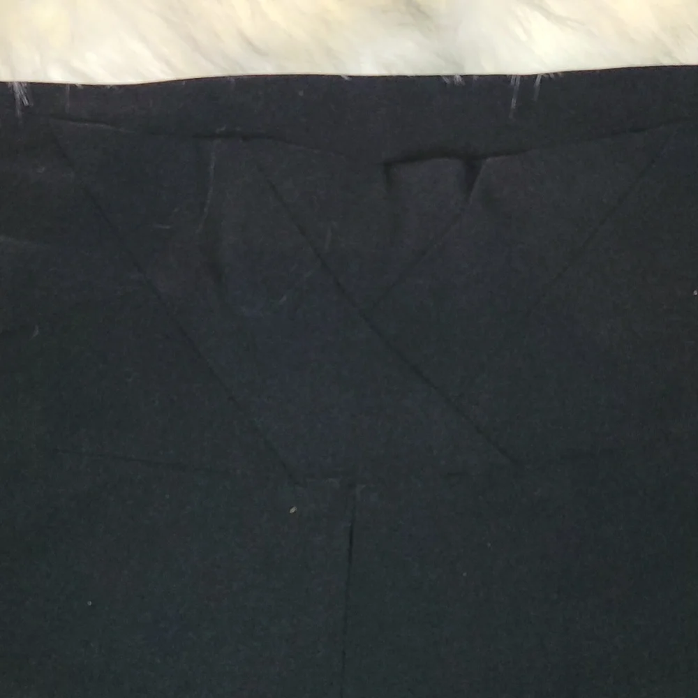 Shorts - Picture 2 of 4